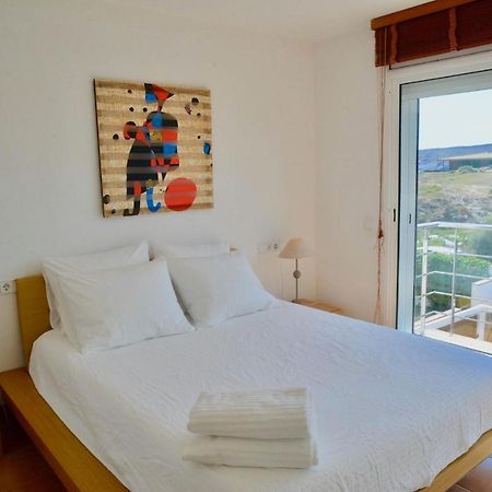 Beachfront Duplex With Terrace And Sea Views - Cadaques Exterior photo